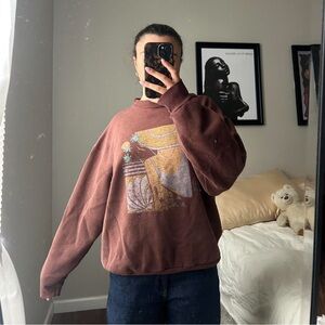 Vintage-Inspired Brown Graphic Men’s Sweater